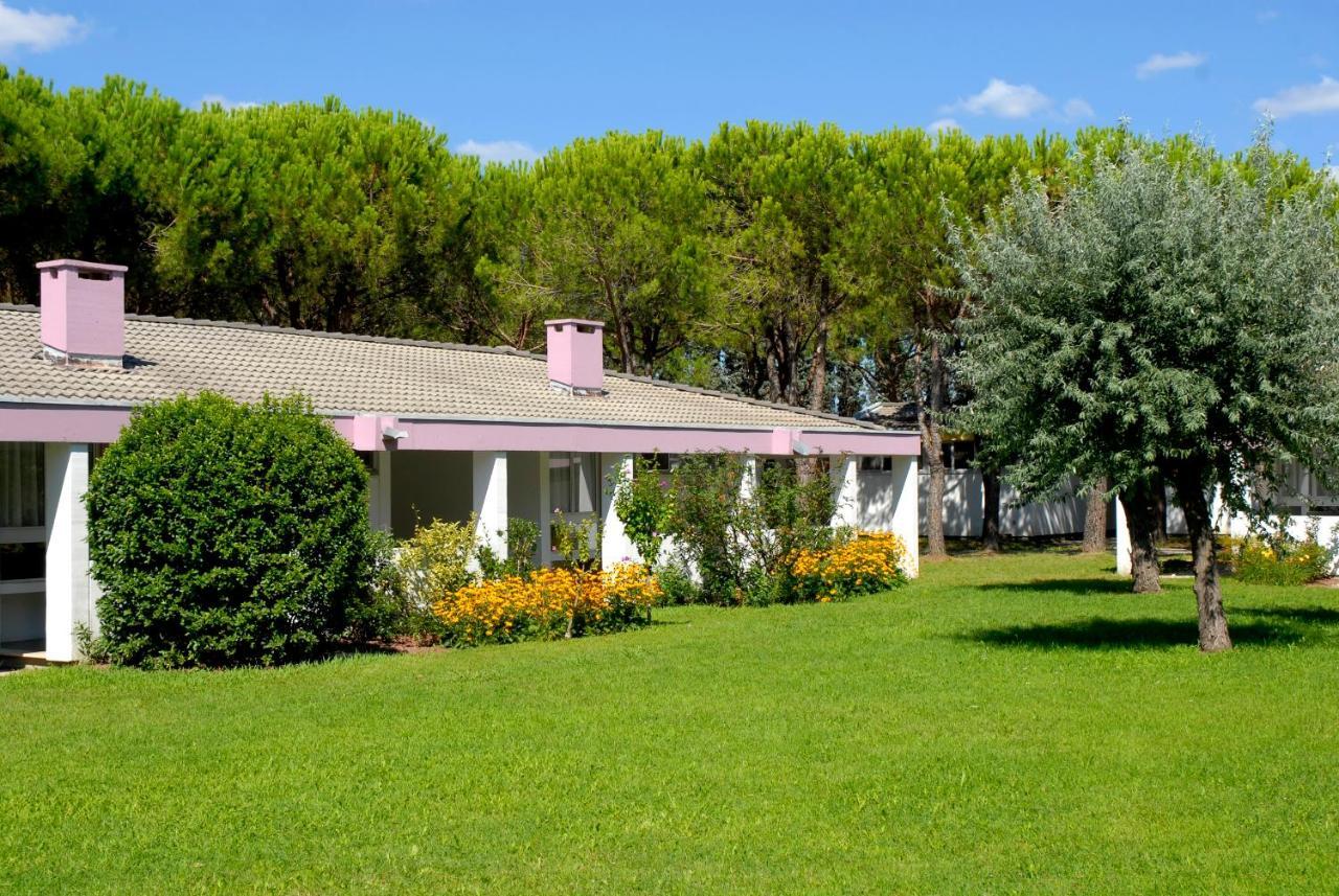 Club Del Sole Marina Julia Family Collection Hotel Exterior foto